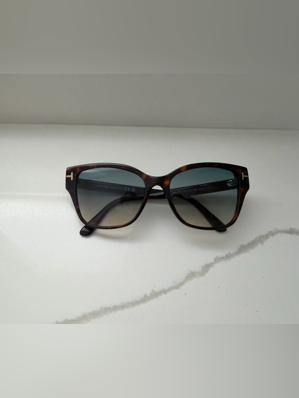 Tom Ford Elsa Women's Sunglasses with Gradient Lenses - Picture 3 of 4